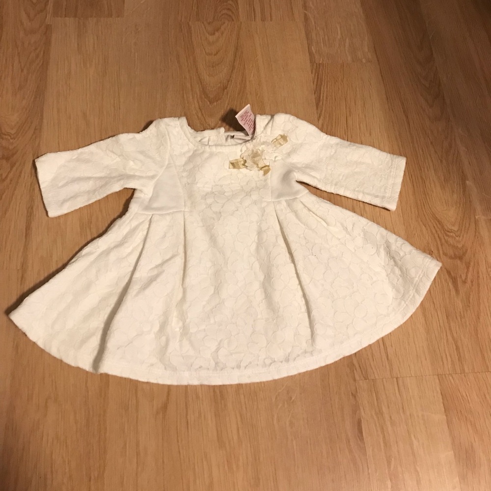 Long sleeve white lace dress 👗